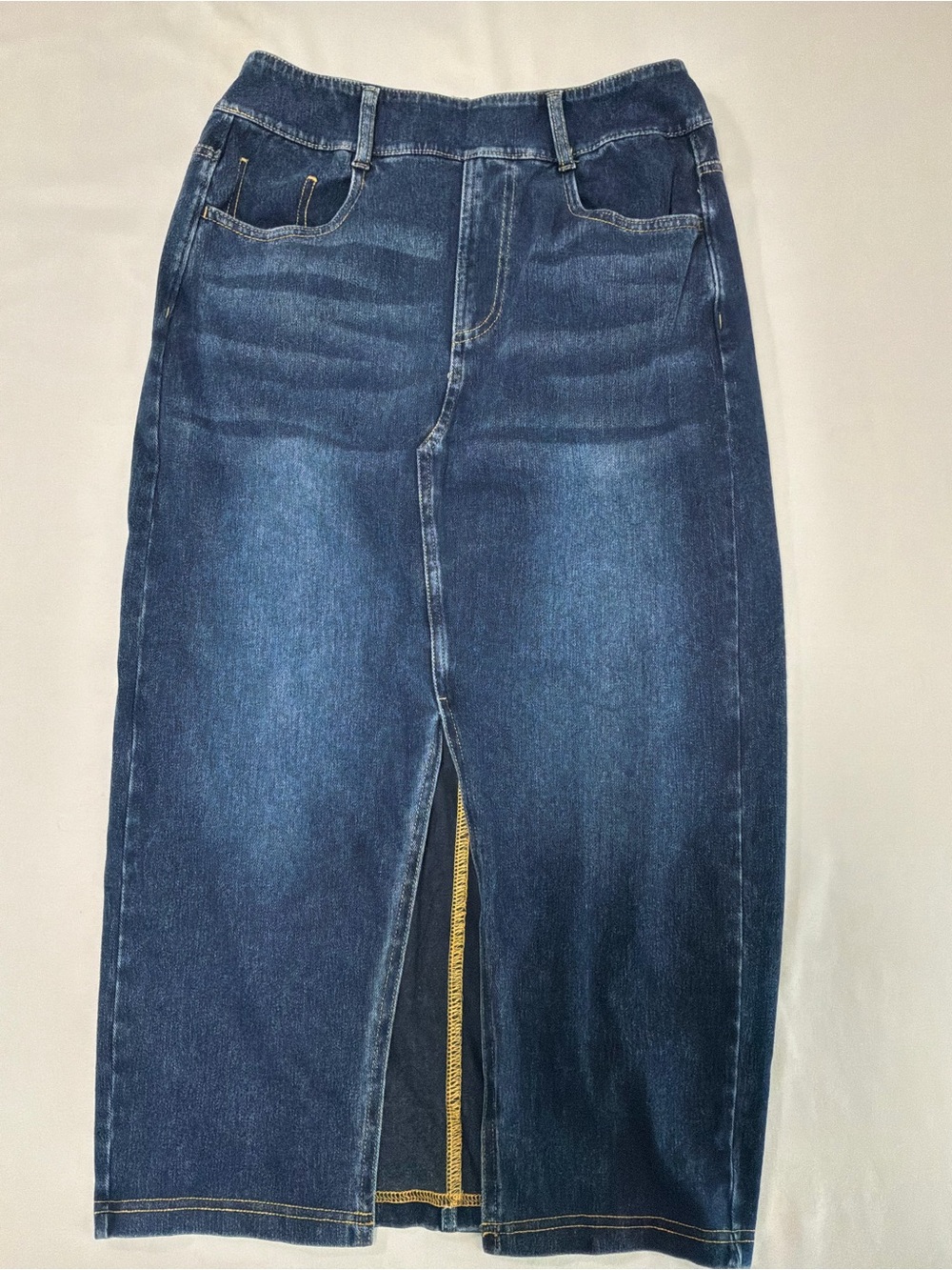 Classic High-Waist Dark Blue Denim Skirt with Front Slit